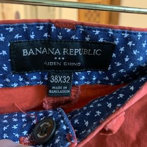 Banana republic chinos 38x32